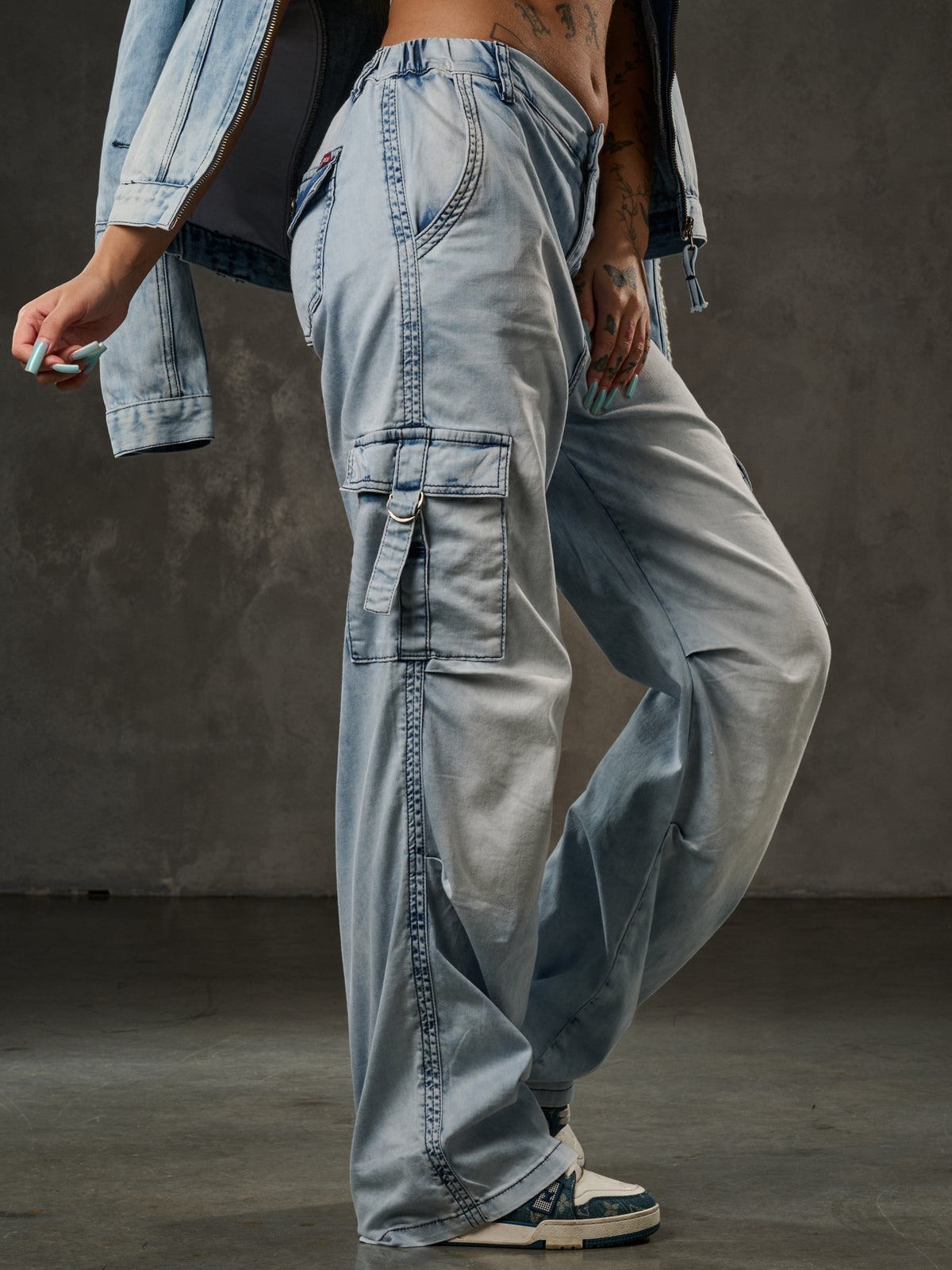 WD544 Jean baggy pour femme – Pantalon coupe décontractée bleu glacier avec poches cargo