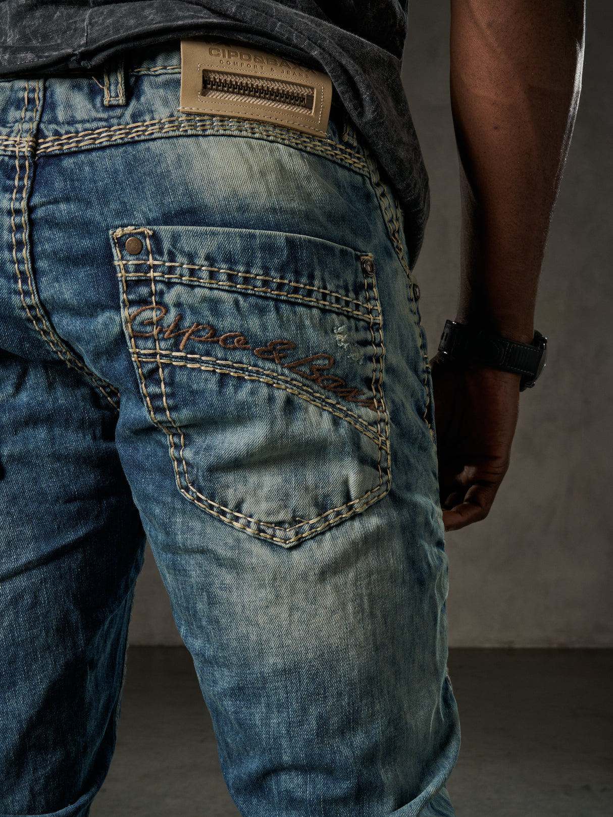 CD535 Herren bequeme Jeans mit modernen Ziernähten