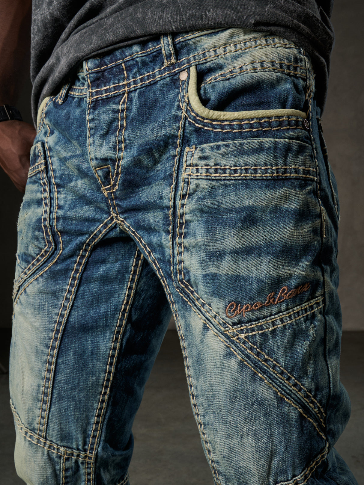 CD535 Herren bequeme Jeans mit modernen Ziernähten