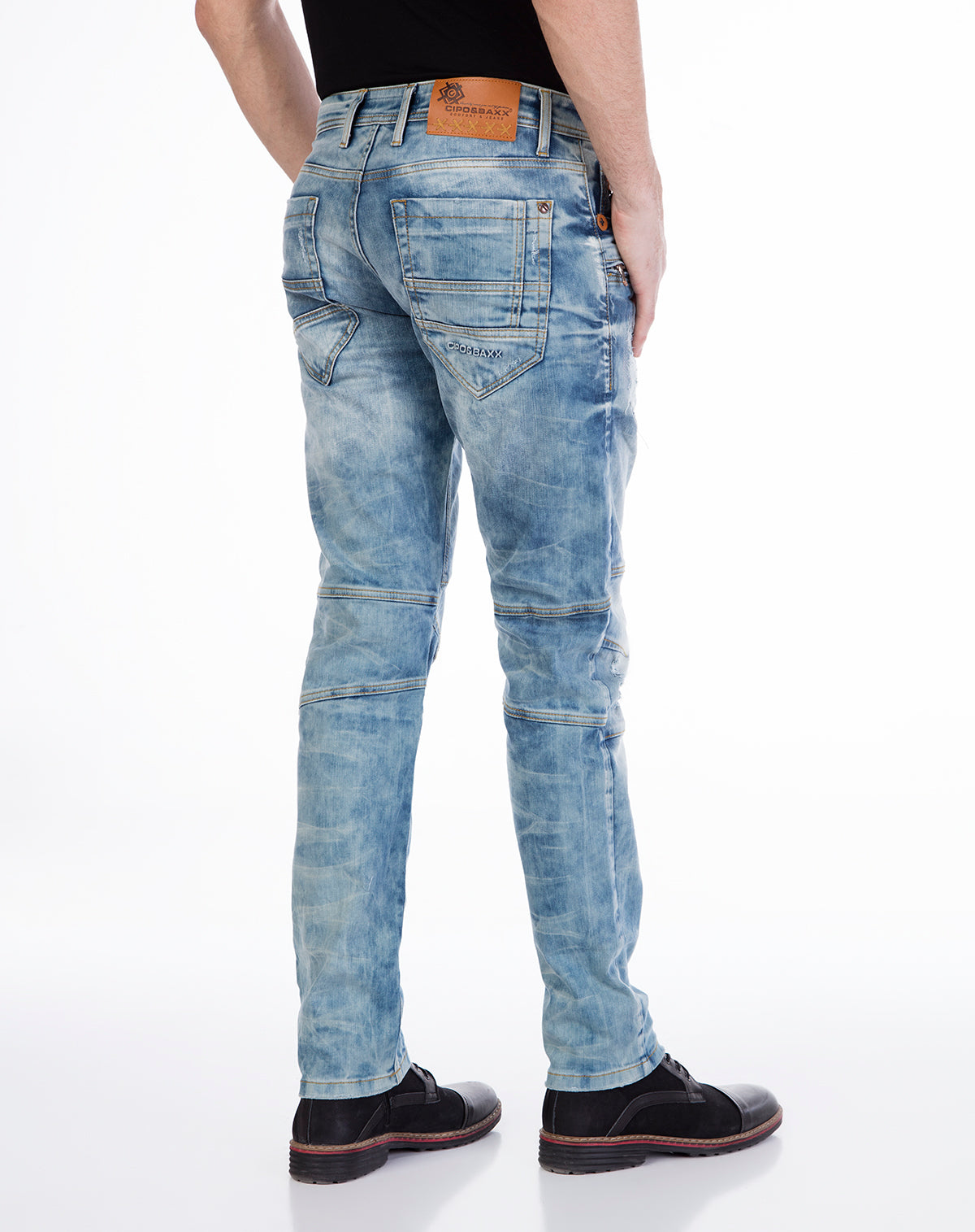 CD226 Herren Straight-Jeans mit trendigen Ziernähten