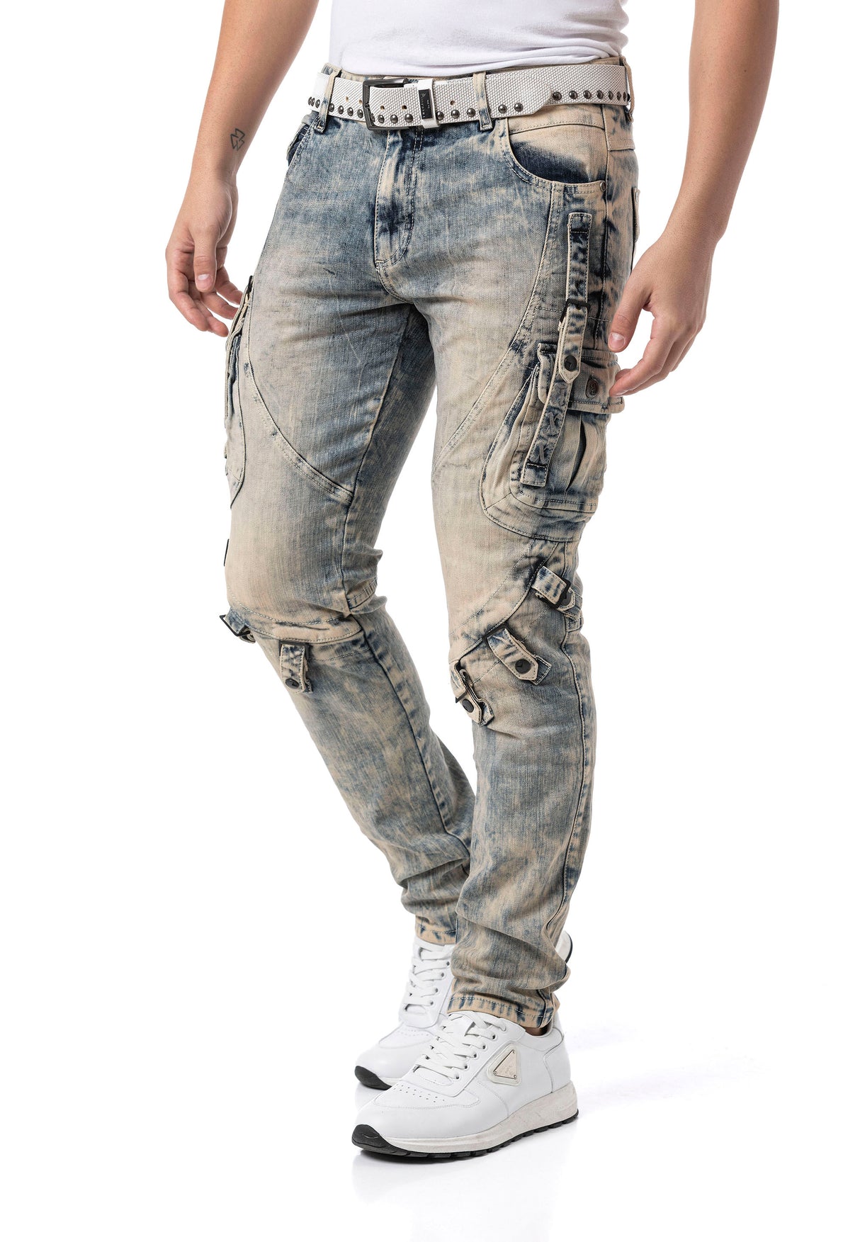 CD440A – Herren Jeans Straight Fit Dirtywash Cargo Denim mit markanten Details