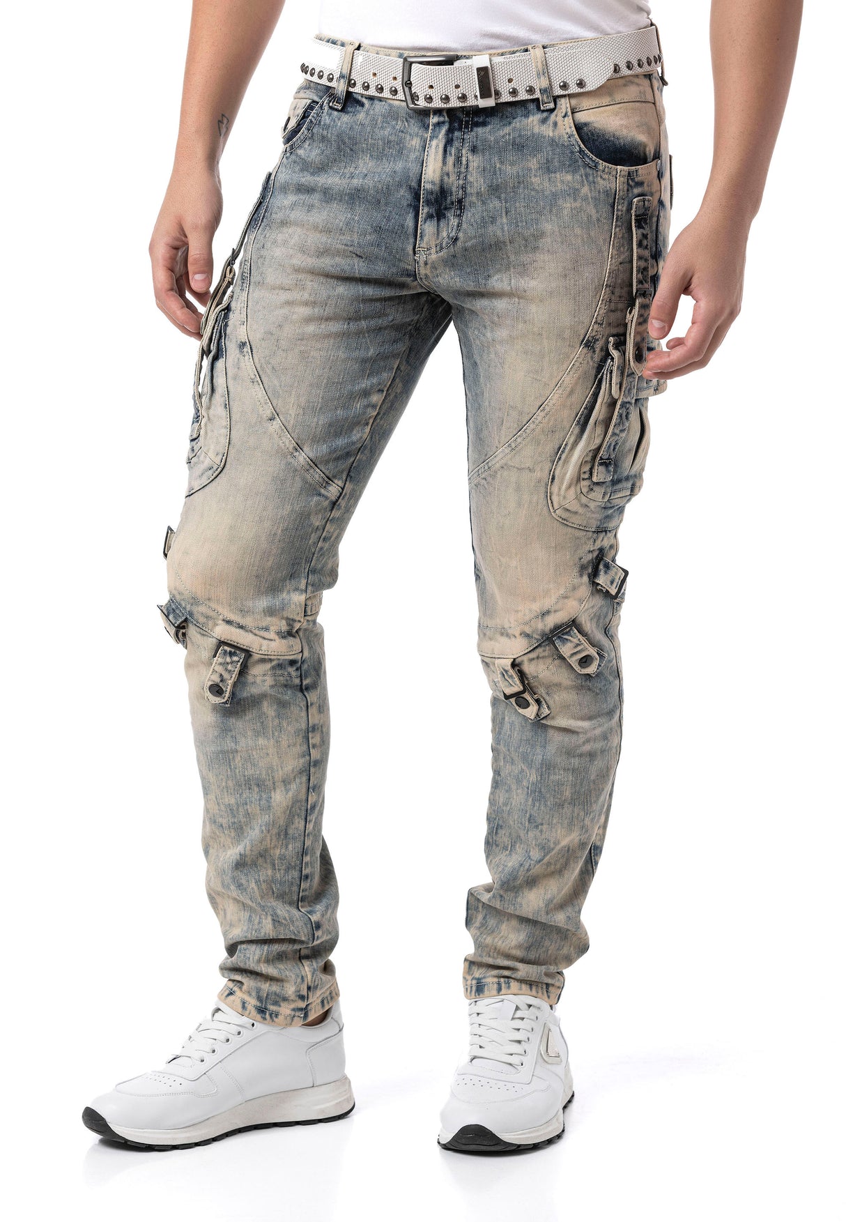 CD440A – Herren Jeans Straight Fit Dirtywash Cargo Denim mit markanten Details