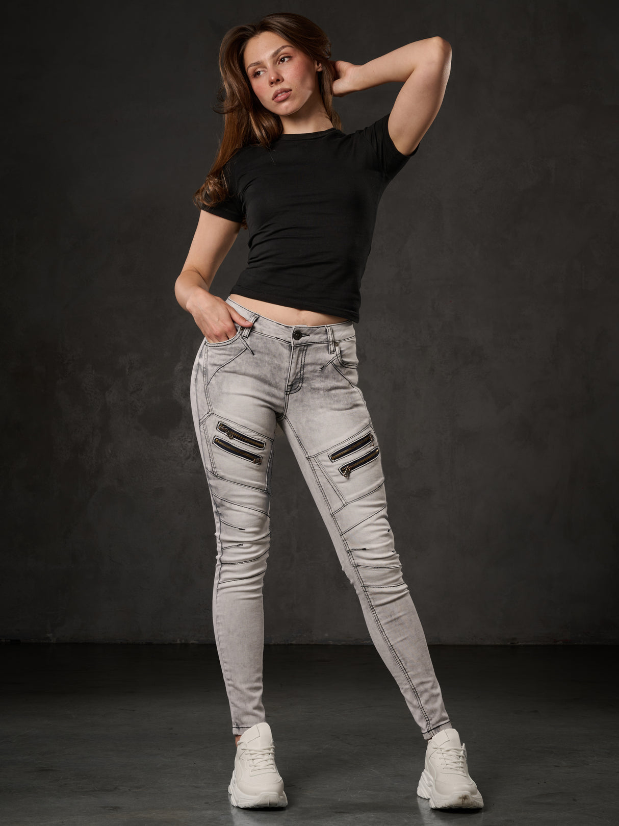 WD501 Damen Jeans Slim-fit mit Ziernähten Zippern und Markenlogo