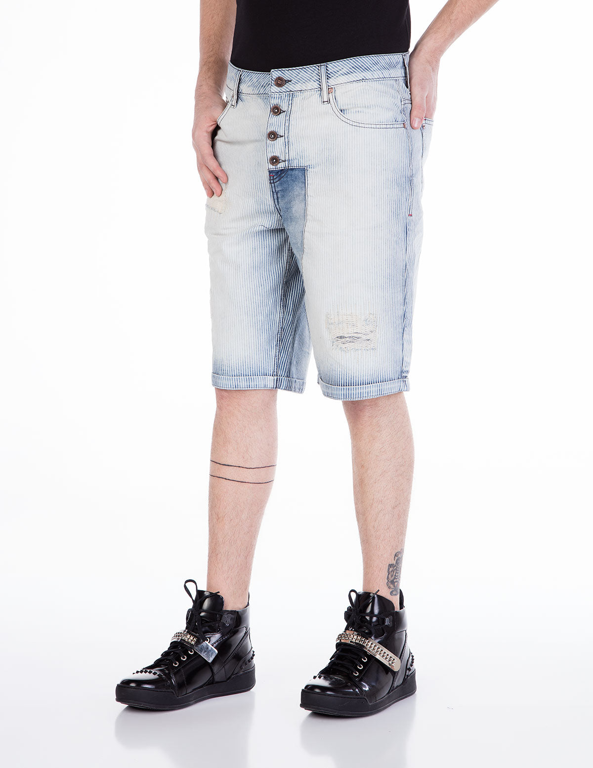 CK126 Men Capri Jeanshorts Style with decorative bag