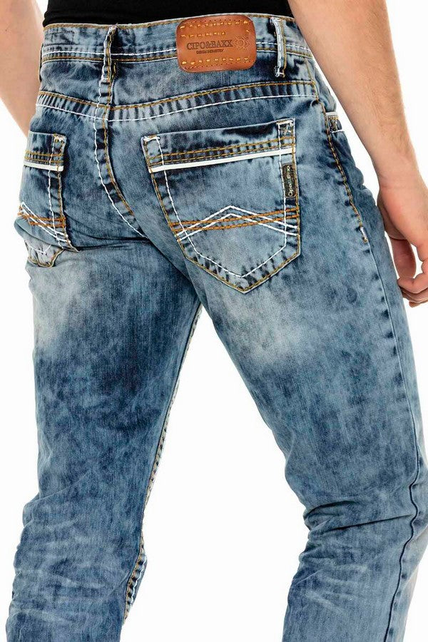 CD148 Men's Comfortable Jeans with contrast Stitching in Straight Fit