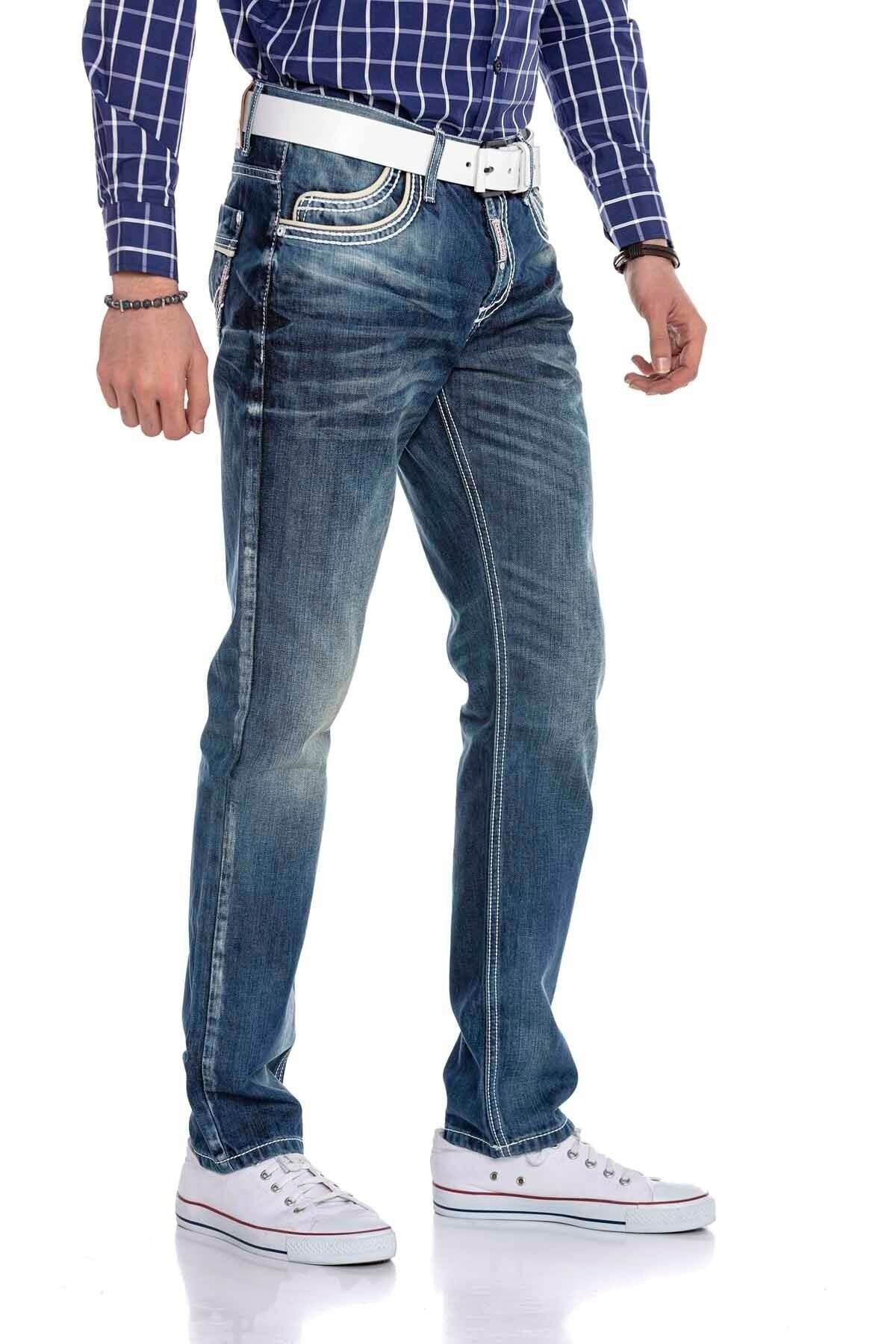 CD184 Men's comfortable jeans with offset decorative stitching in Straight Fit