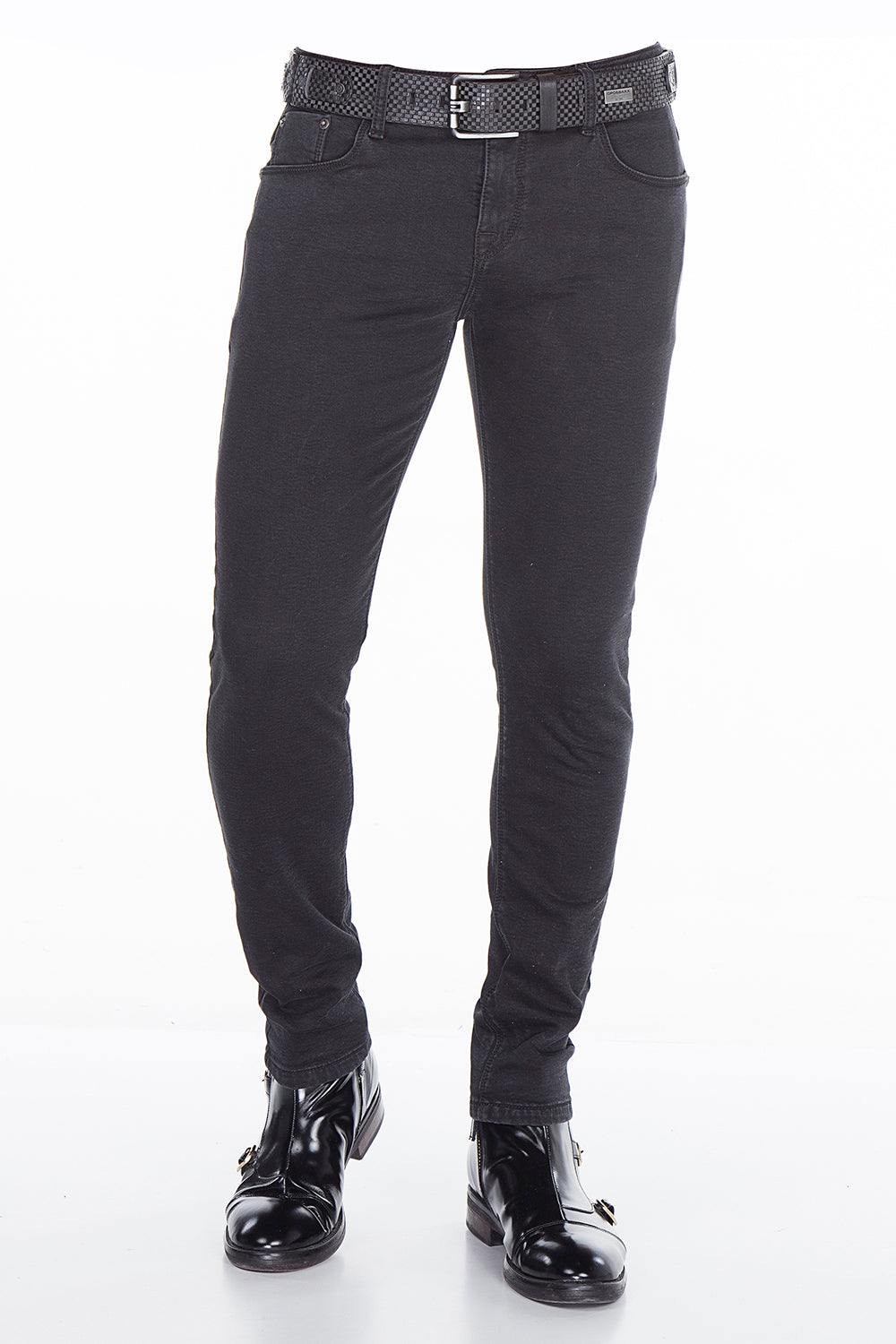 CD403 Men's Slim-Fit Jeans in the classic 5-pocket design