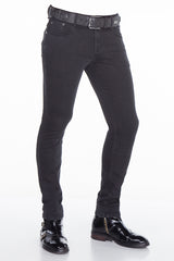 CD403 Men's Slim-Fit Jeans in the classic 5-pocket design