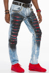 CD526 Men's Slim-Fit jeans in a casual use look