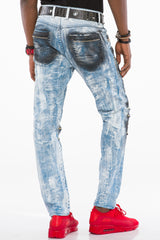 CD526 Men's Slim-Fit jeans in a casual use look