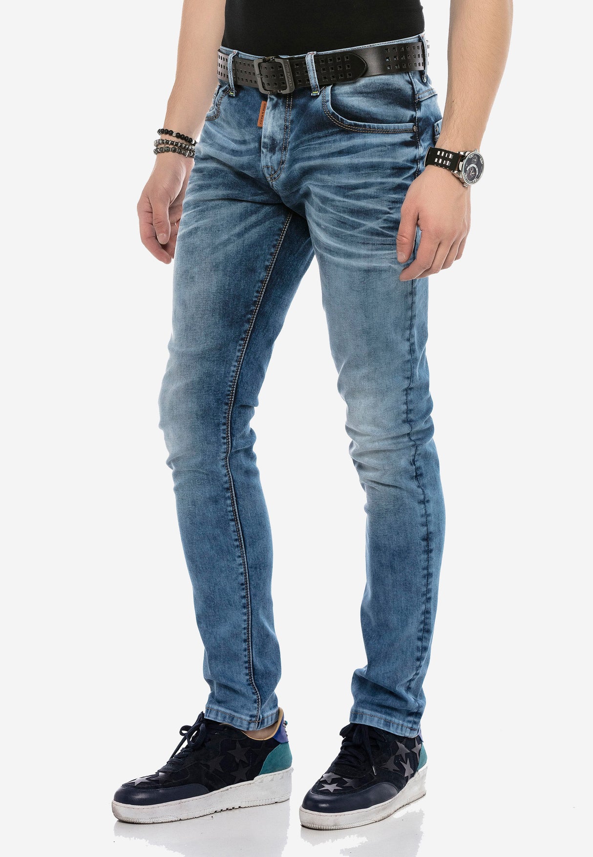 CD621 men's comfortable jeans in a trendy used look