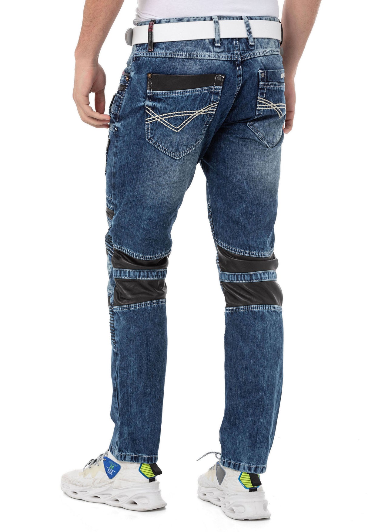 CD637 men's comfortable jeans in a cool look