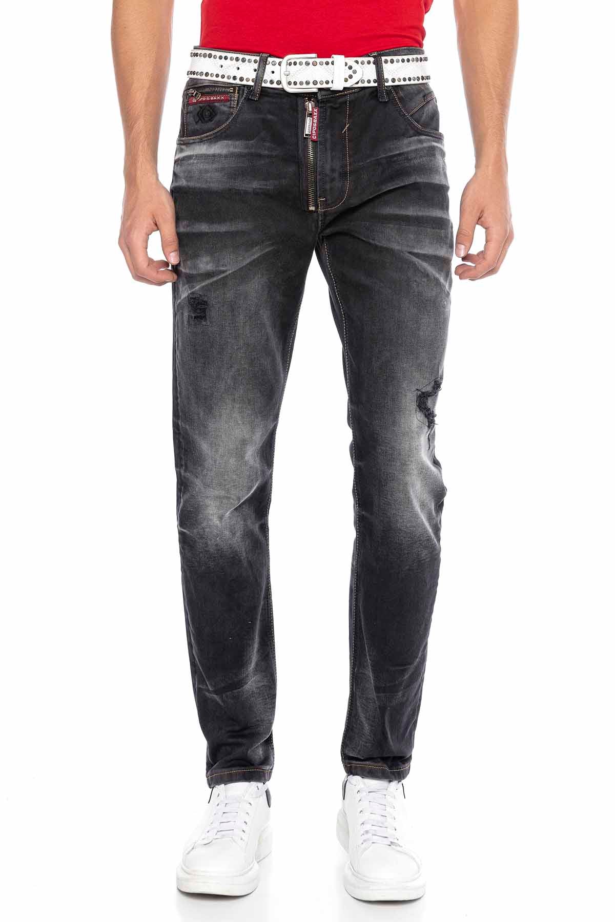 CD666 Men's Straight Fit Jeans in a fashionable look