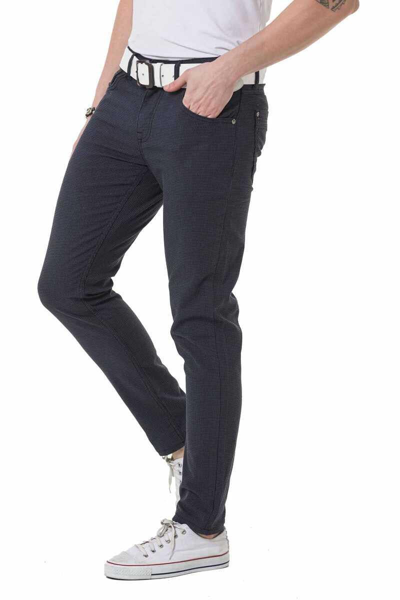 CD724  Pantalones básicos para hombres con un patrón marcado sutil