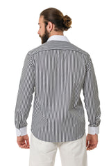 CH192 Men's shirt with line design