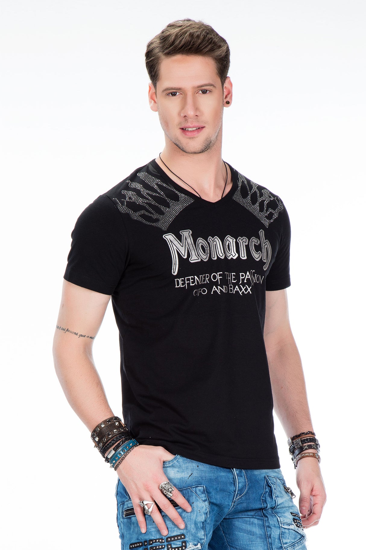 CT377 men's t-shirt with distinctive print