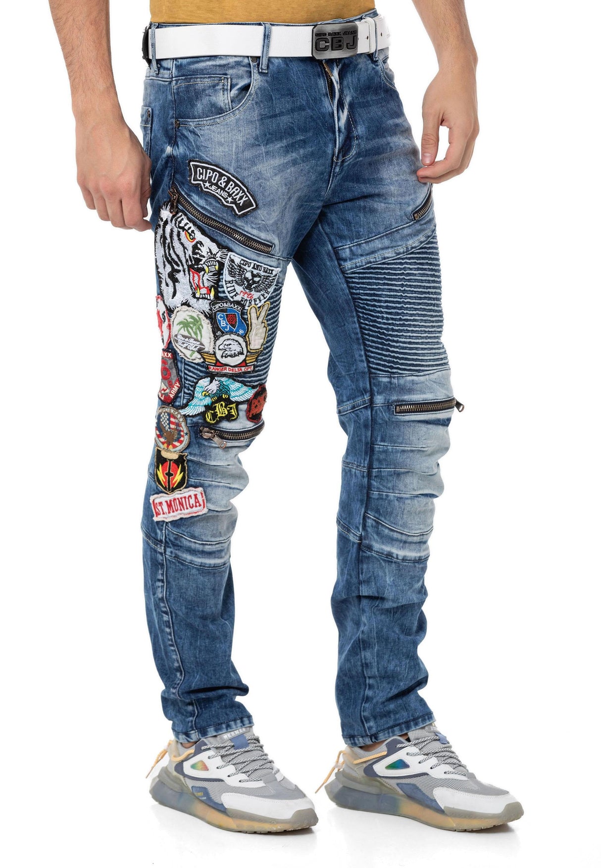 CD490 men's tube jeans with street style.