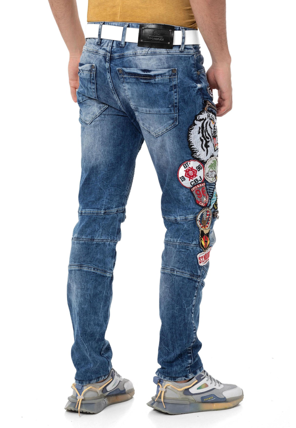 CD490 men's tube jeans with street style.