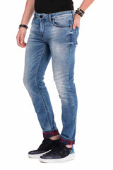 CD469 Men's Slim-Fit Jeans with a distinctive washing