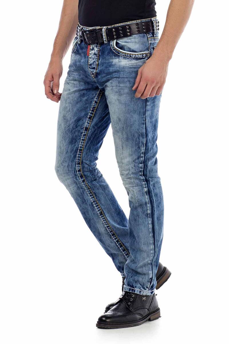 CD434 Men Slim-Fit-Jeans with button pockets in regular fit