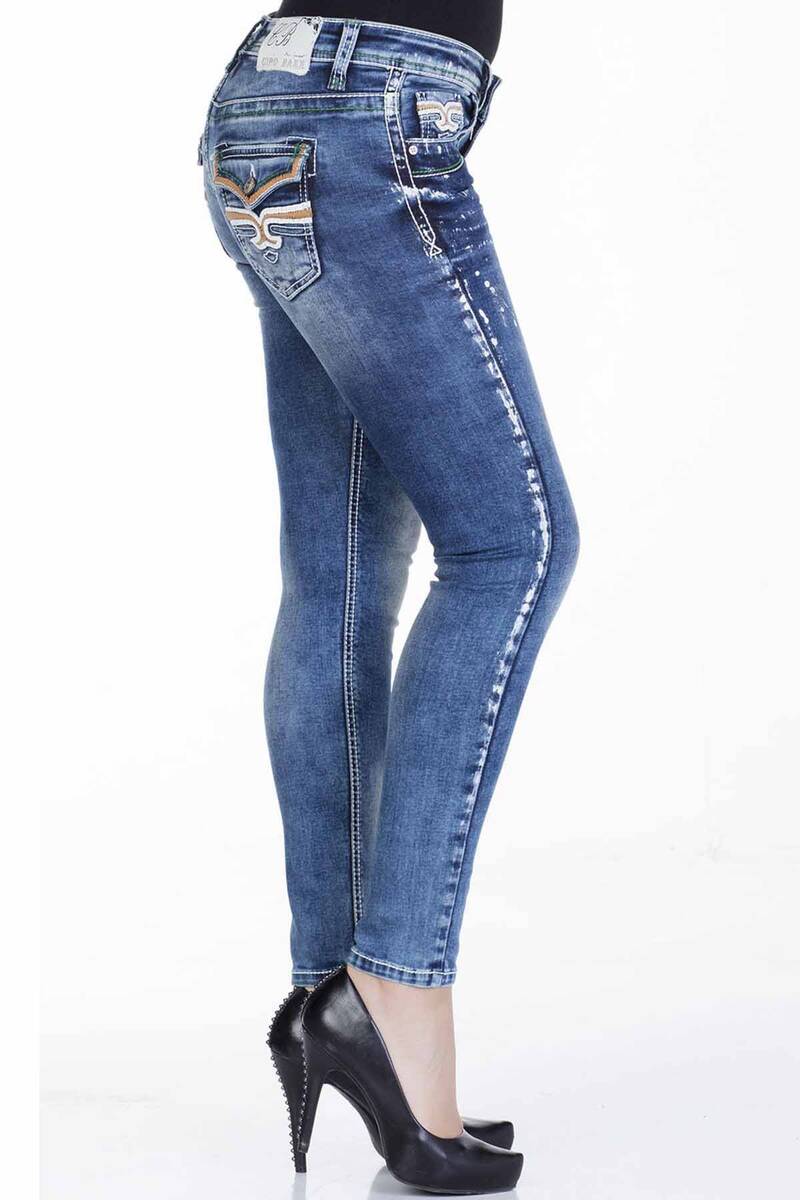 WD242 Mujeres Jeans delgados con elementos usados