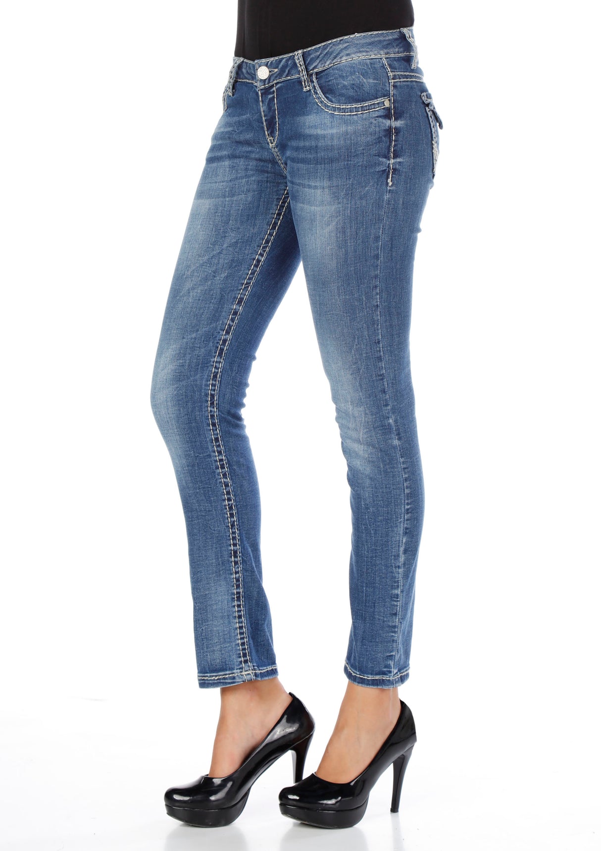 WD119 Jeans confortables femmes avec un lavage subtil