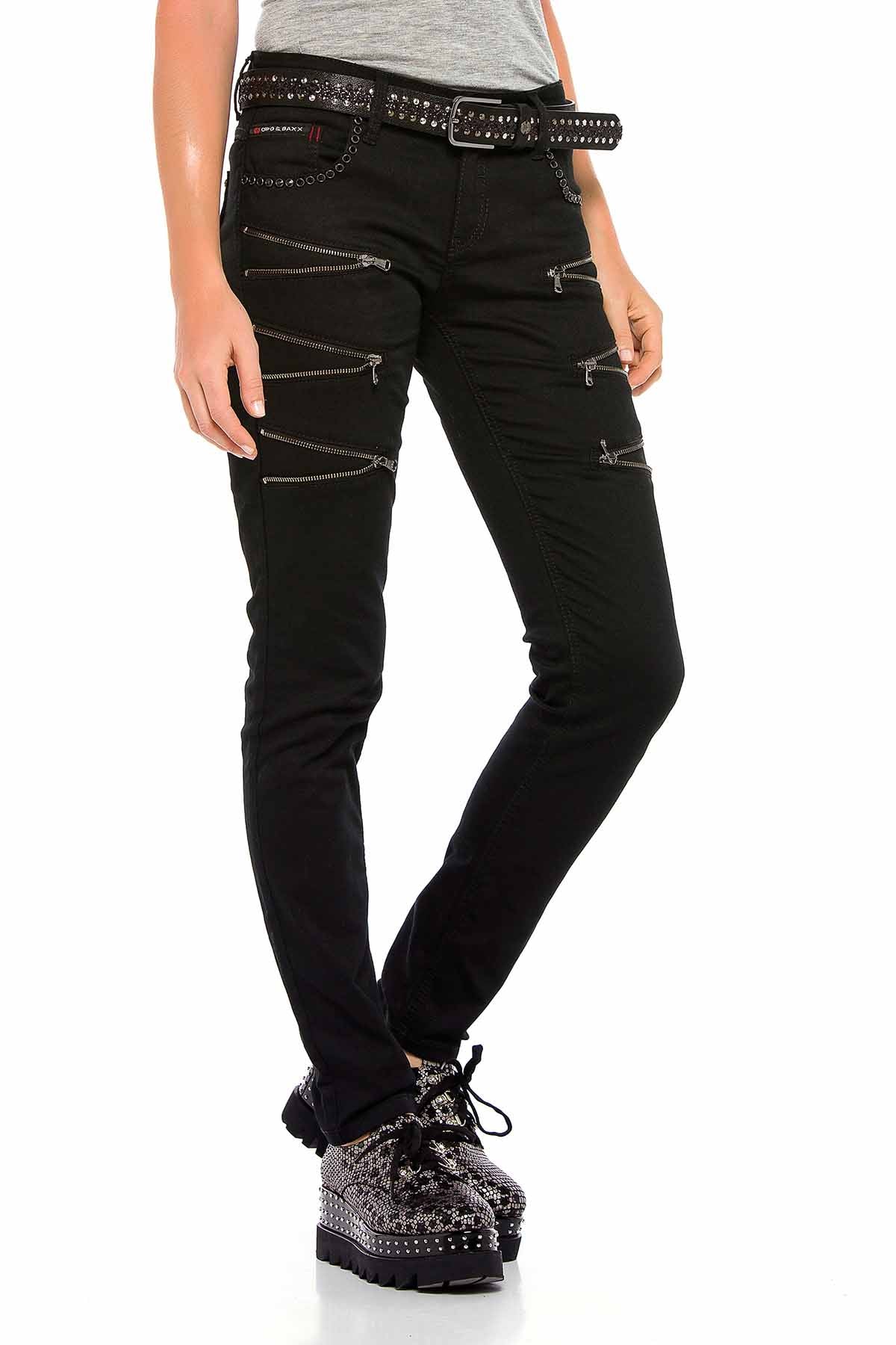 WD373 Femmes Slim-Fit Jeans avec des détails frappants en ajustement maigre