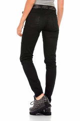 WD373 Femmes Slim-Fit Jeans avec des détails frappants en ajustement maigre