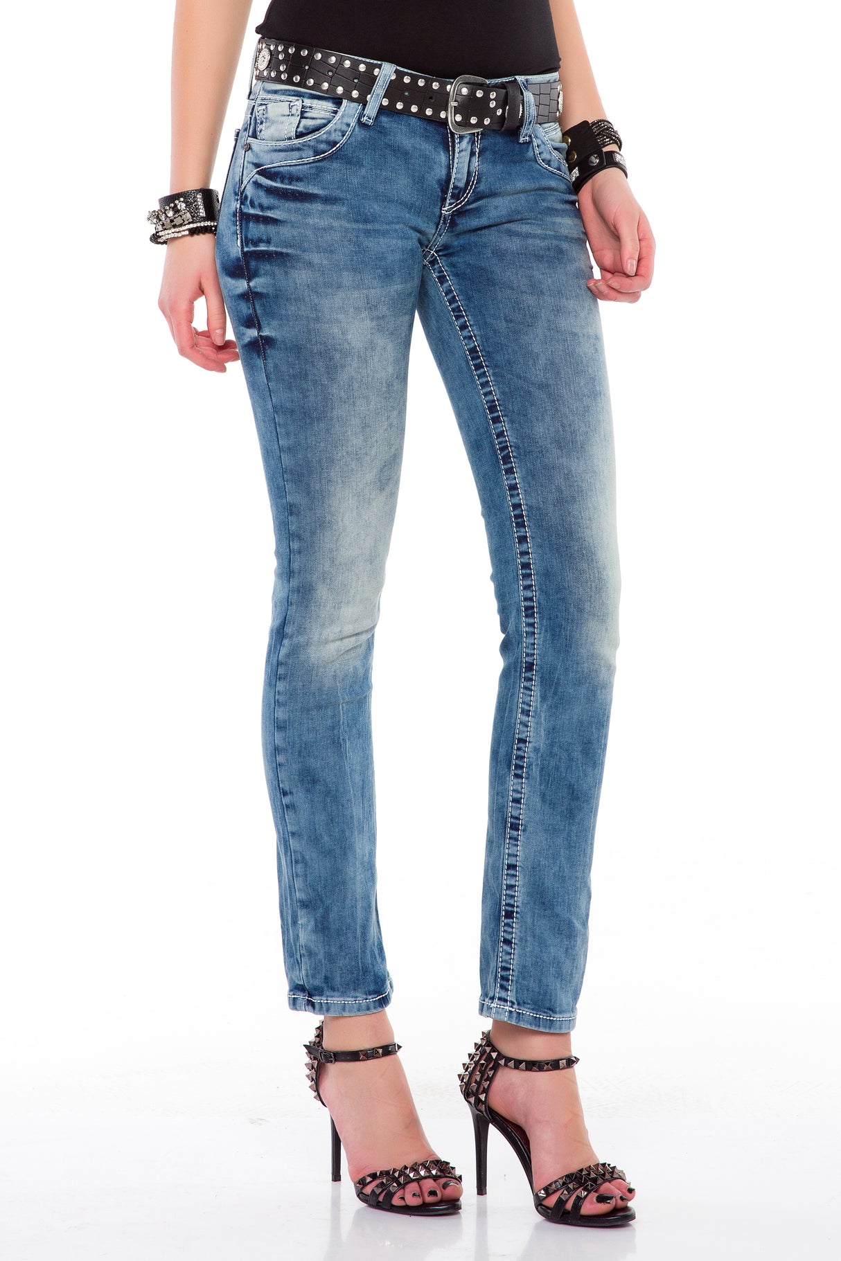 WD363 Women's tube jeans with subtle wash