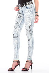 WD370 Women's Slim-Fit Jeans with a handbalter optics in the Slim-Fit