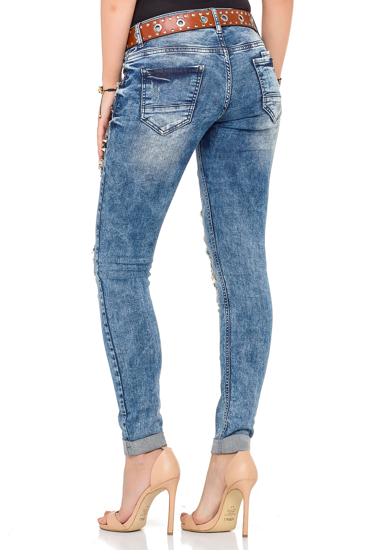 WD339 Women Slim-Fit Jeans in the stylish patched-up look