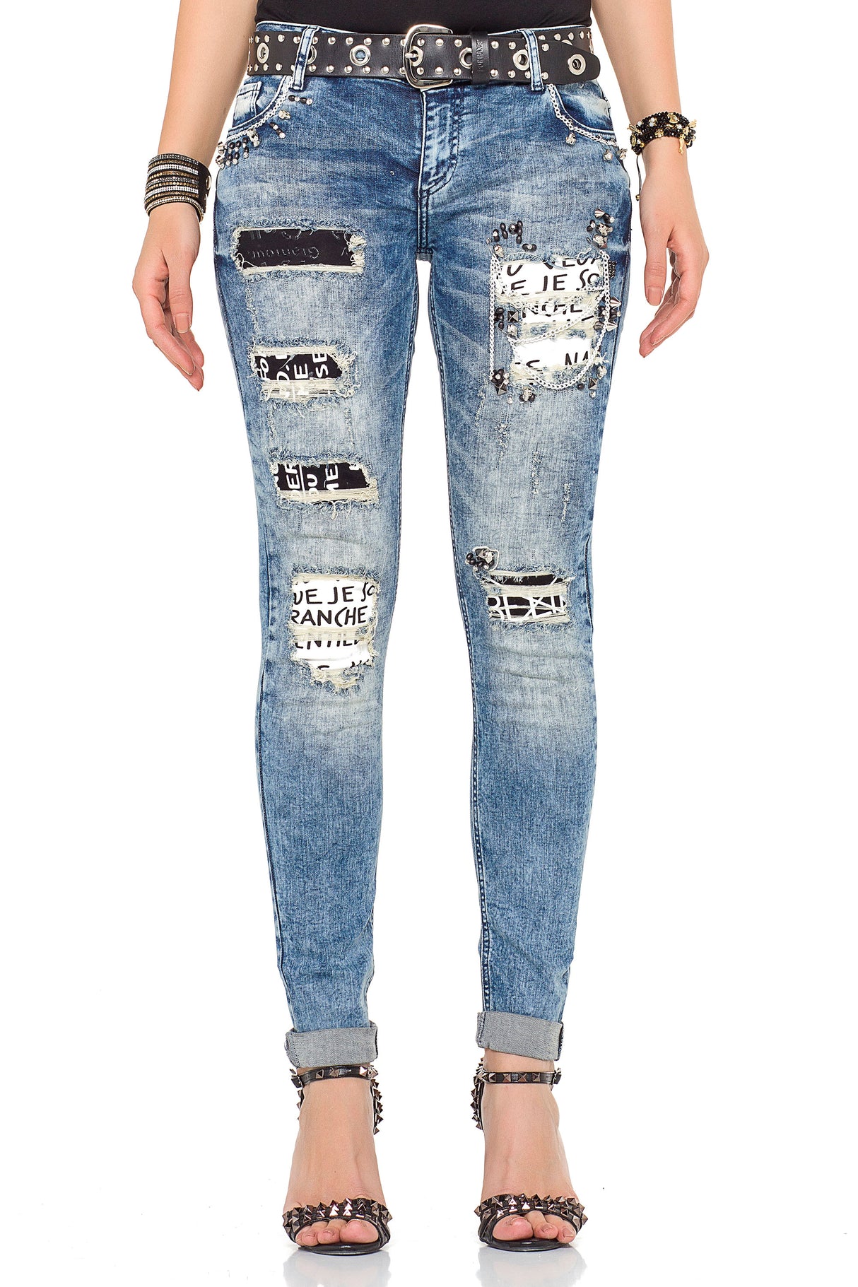 WD339 Women Slim-Fit Jeans in the stylish patched-up look