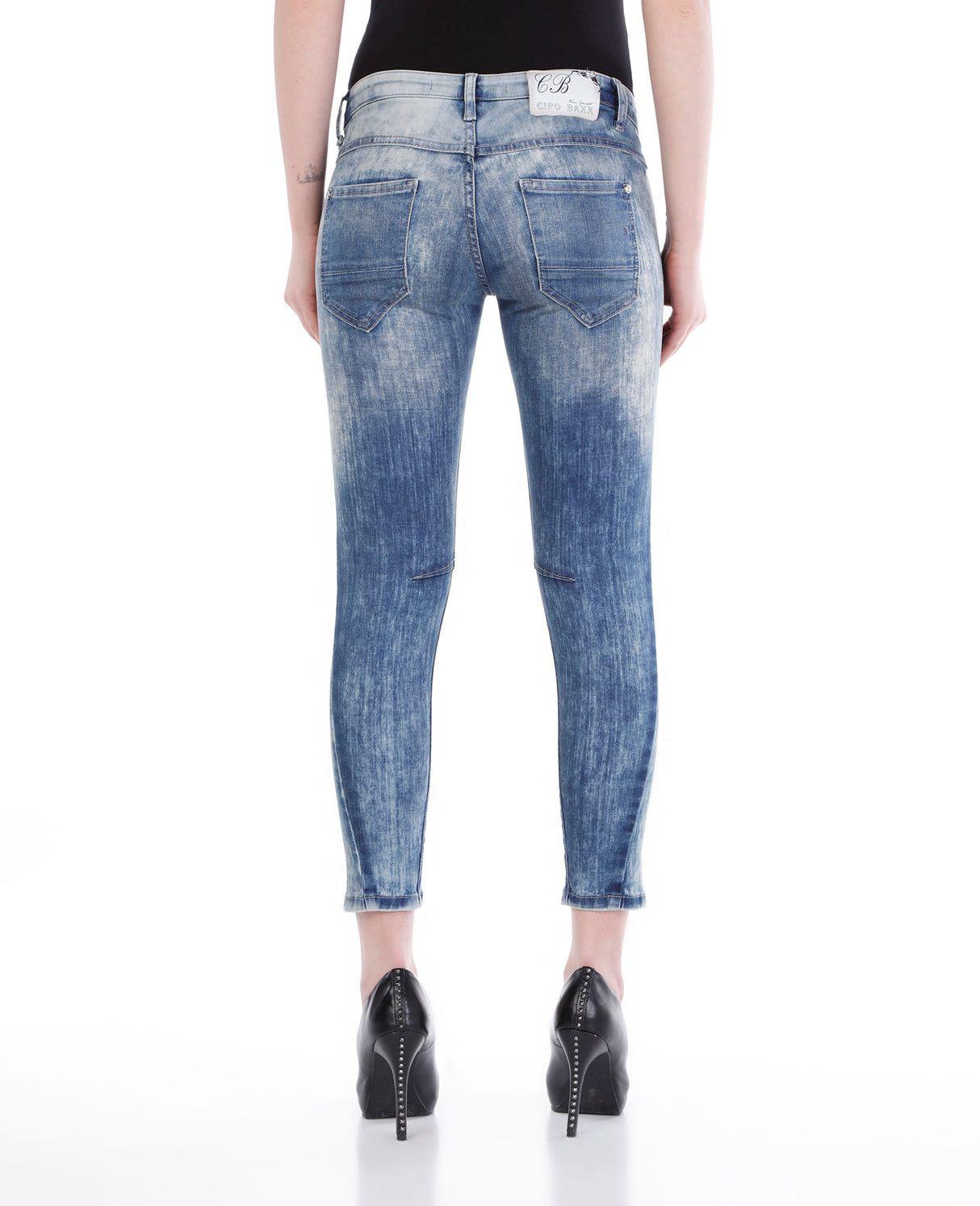 WD225 Women Slim-Fit Jeans con efectos usados