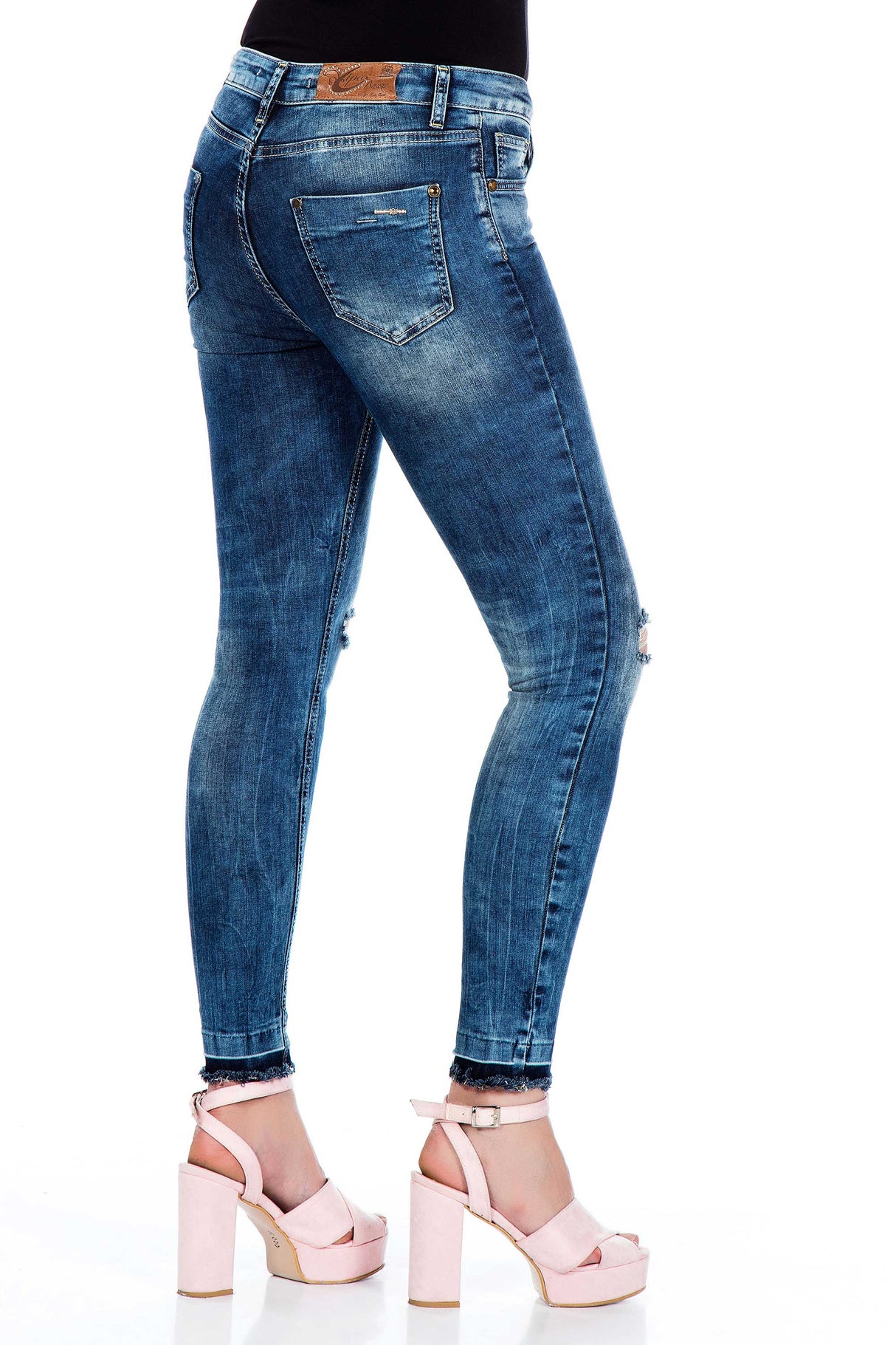 WD276 Femmes Slim-Fit Jeans dans un design à la mode en ajustement maigre