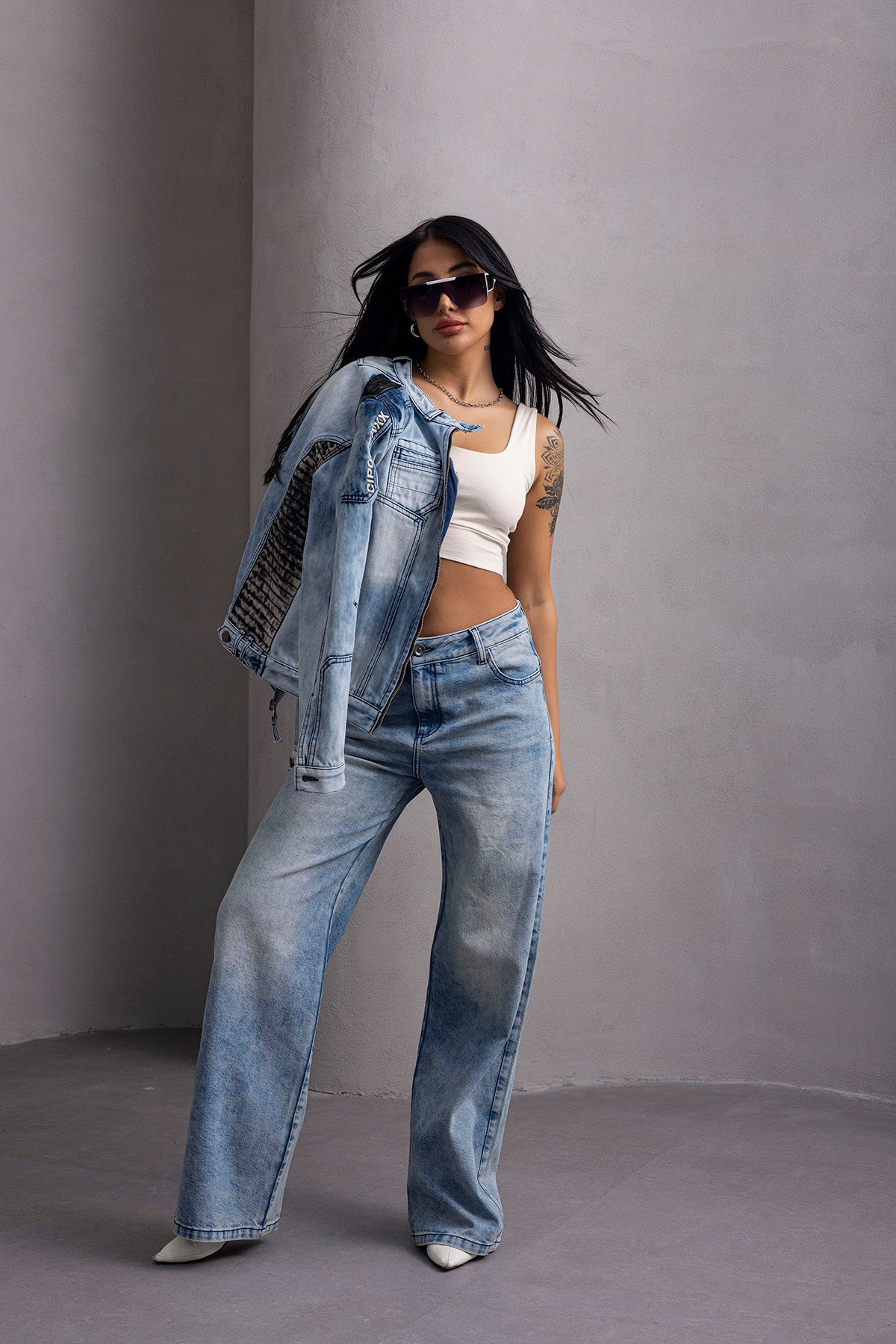 WJ233 kurtka jeansowa damska