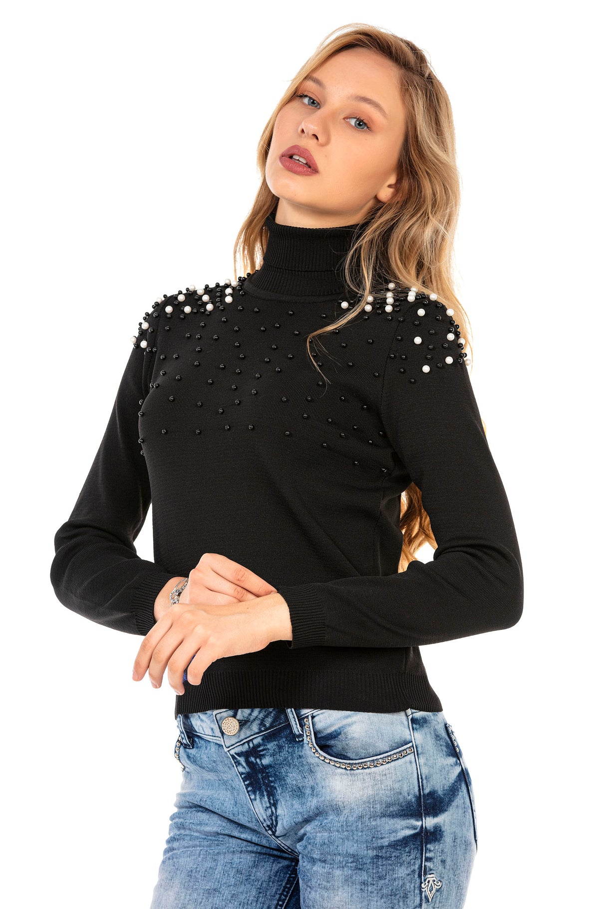 WP210 Women's turtleneck sweater with fashionable pearls