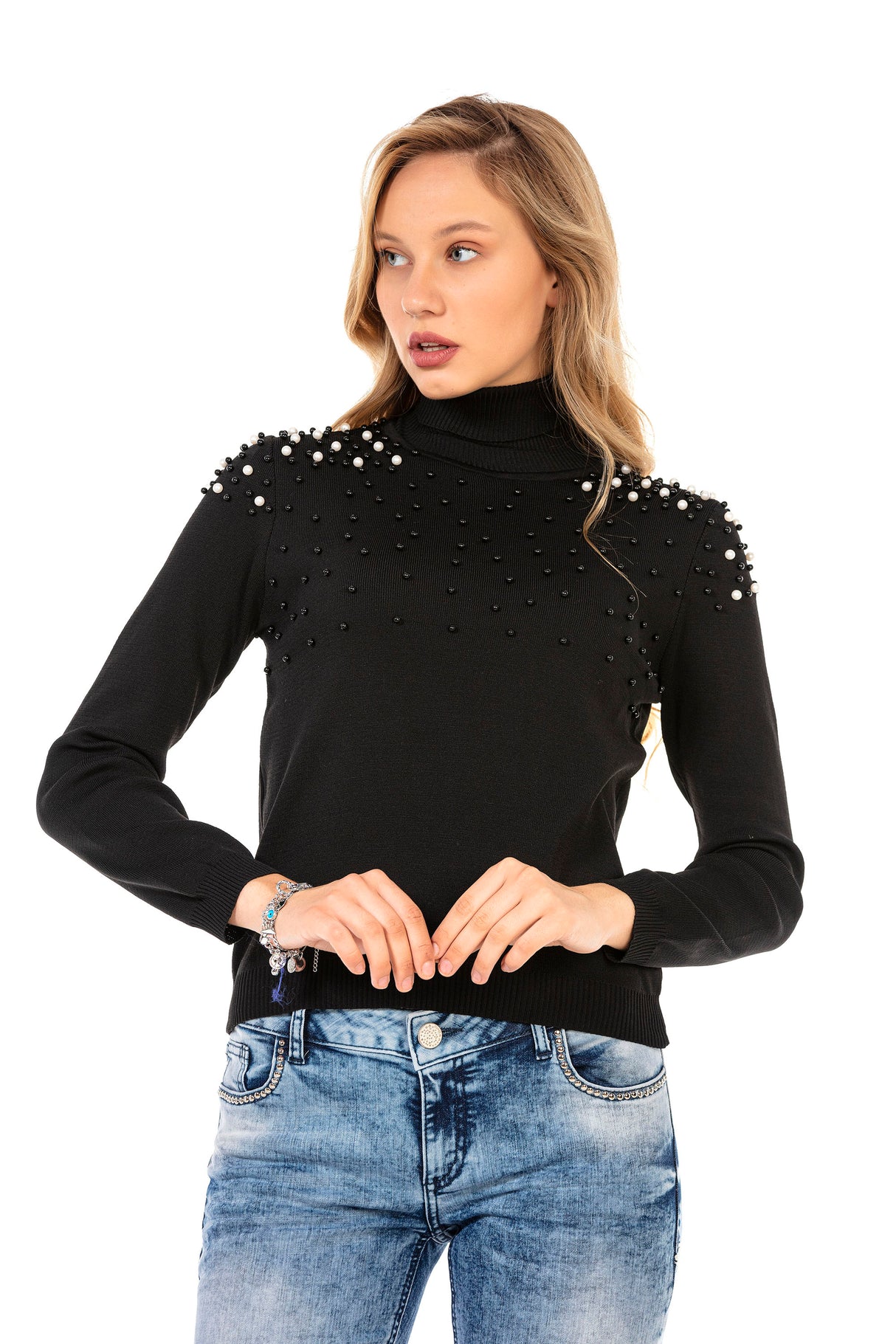 WP210 Women's turtleneck sweater with fashionable pearls