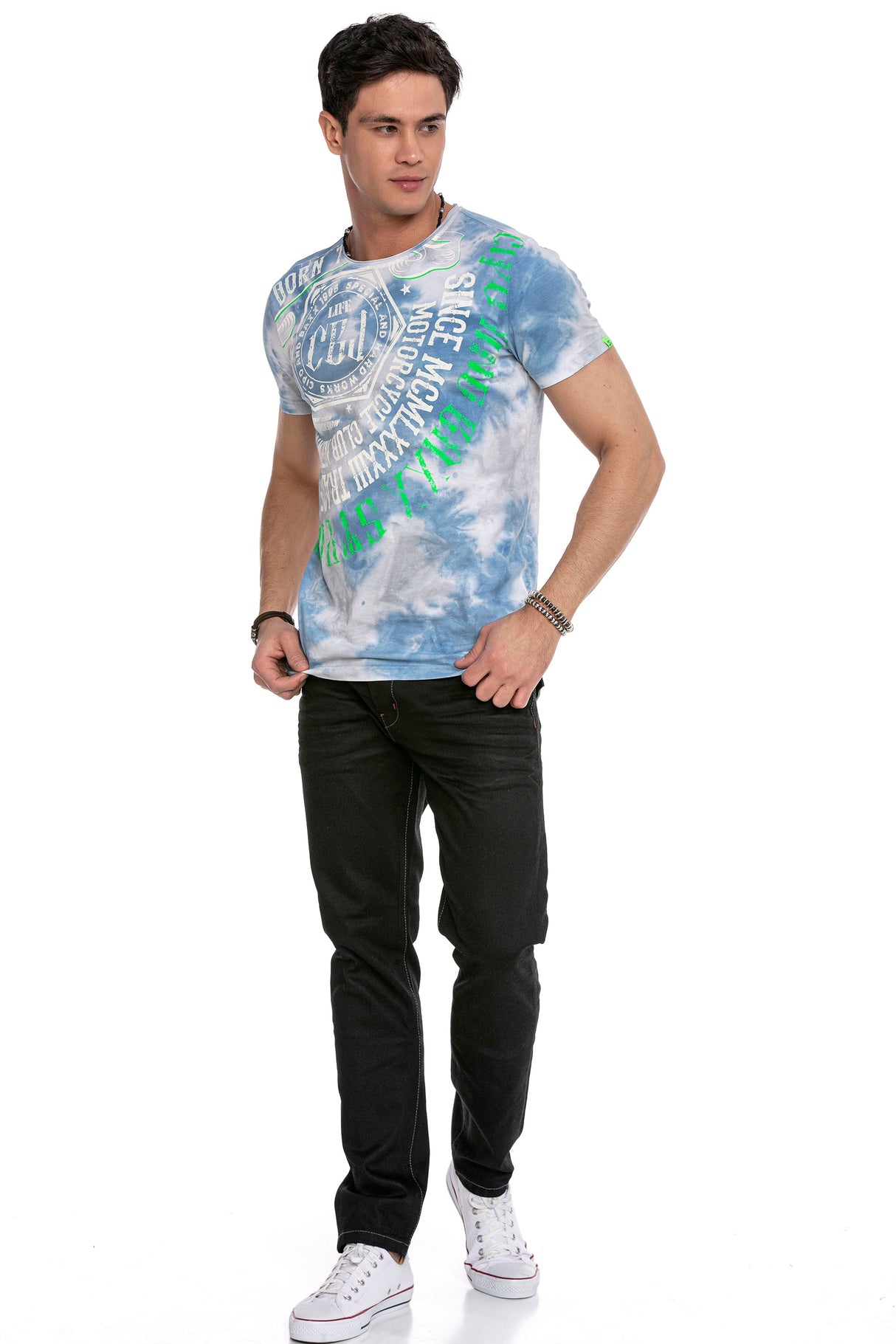 Camiseta para hombres CT614 con un patrón Batik de moda