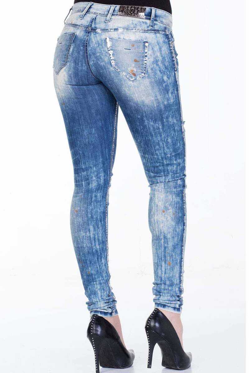 Jeans Slim-Fit WD211A avec une coupe slim en ajustement