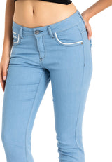 WD256A Jeans femme coupe slim avec poches brodées