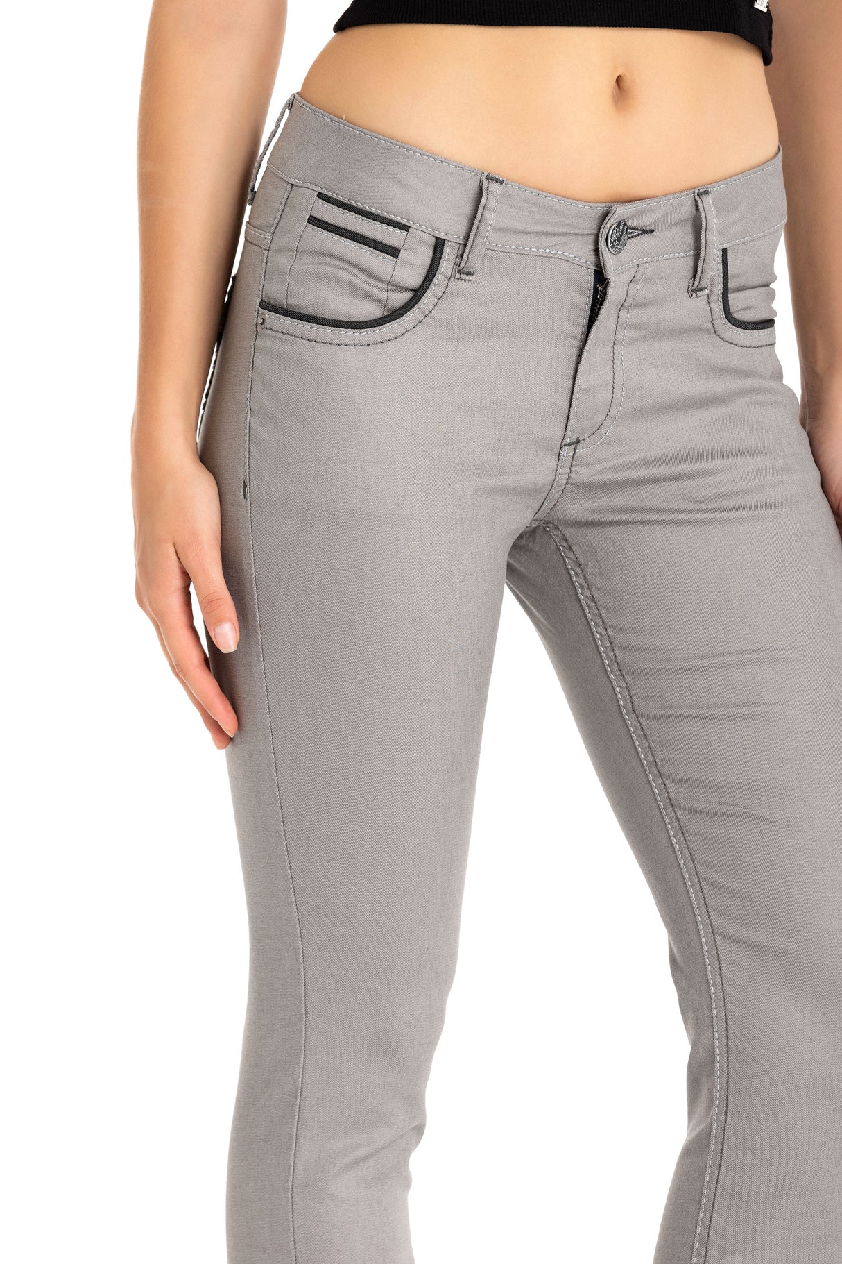 WD256A Jeans femme coupe slim avec poches brodées