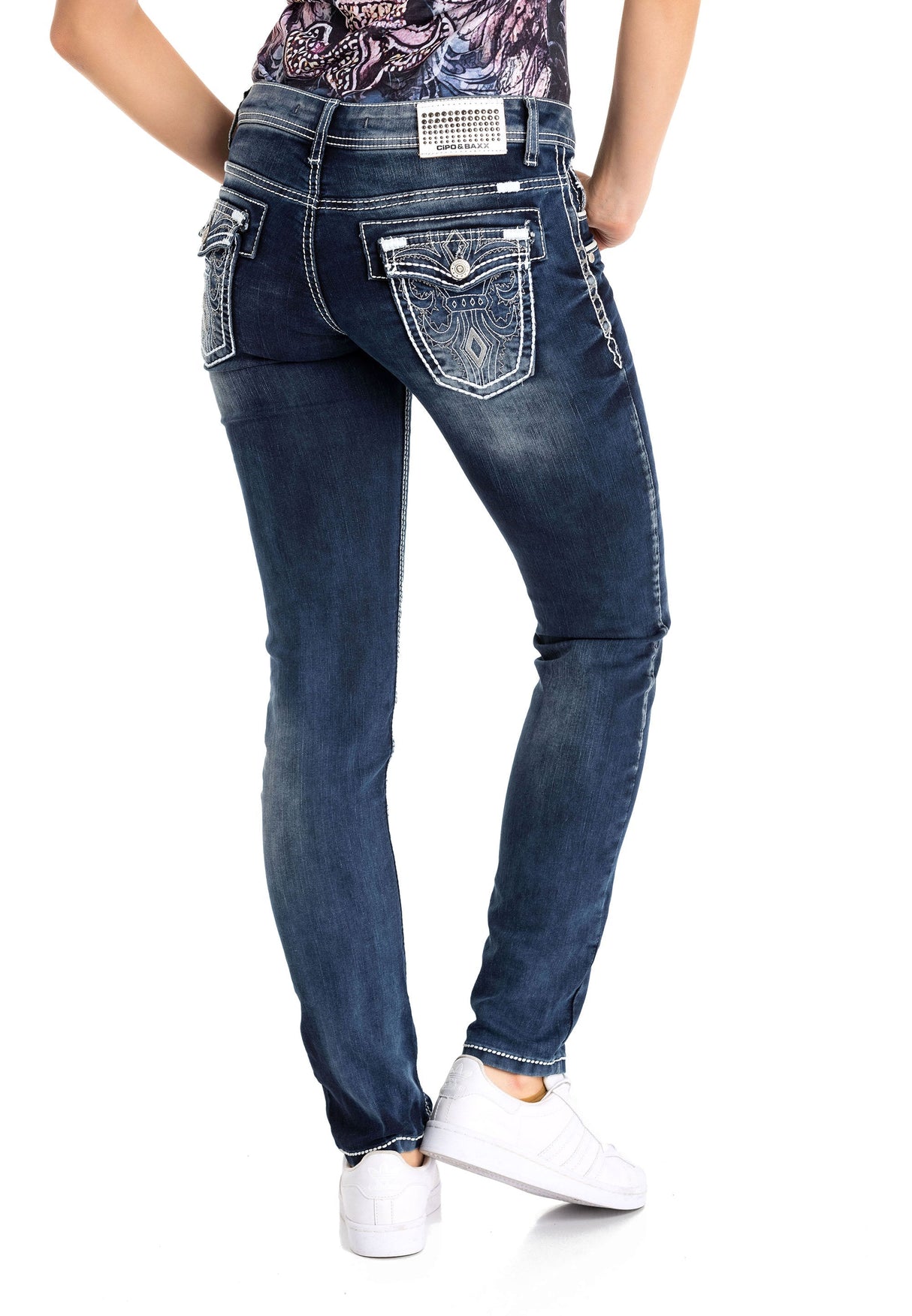 WD259 Women Jeans Stonewashed with colored seams in casual