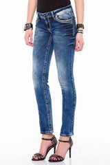 WD352 Women Slim-Fit Jeans con diseños de costuras geniales en un ajuste recto