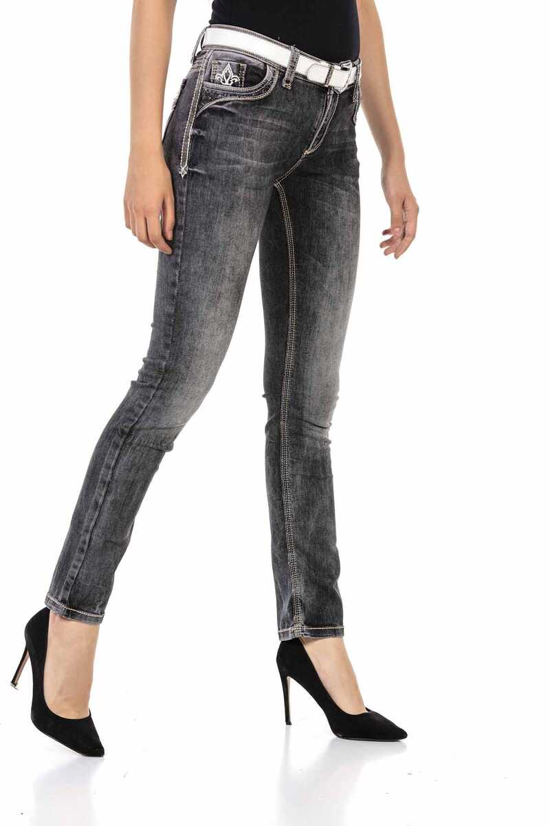 WD436 women Slim-Fit jeans with striking embroidery