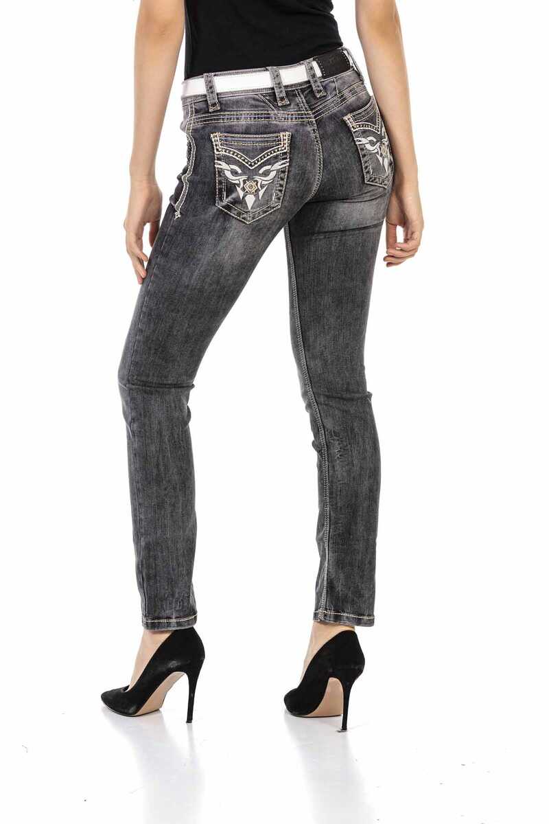 WD436 Women Slim-Fit Jeans con bordados llamativos