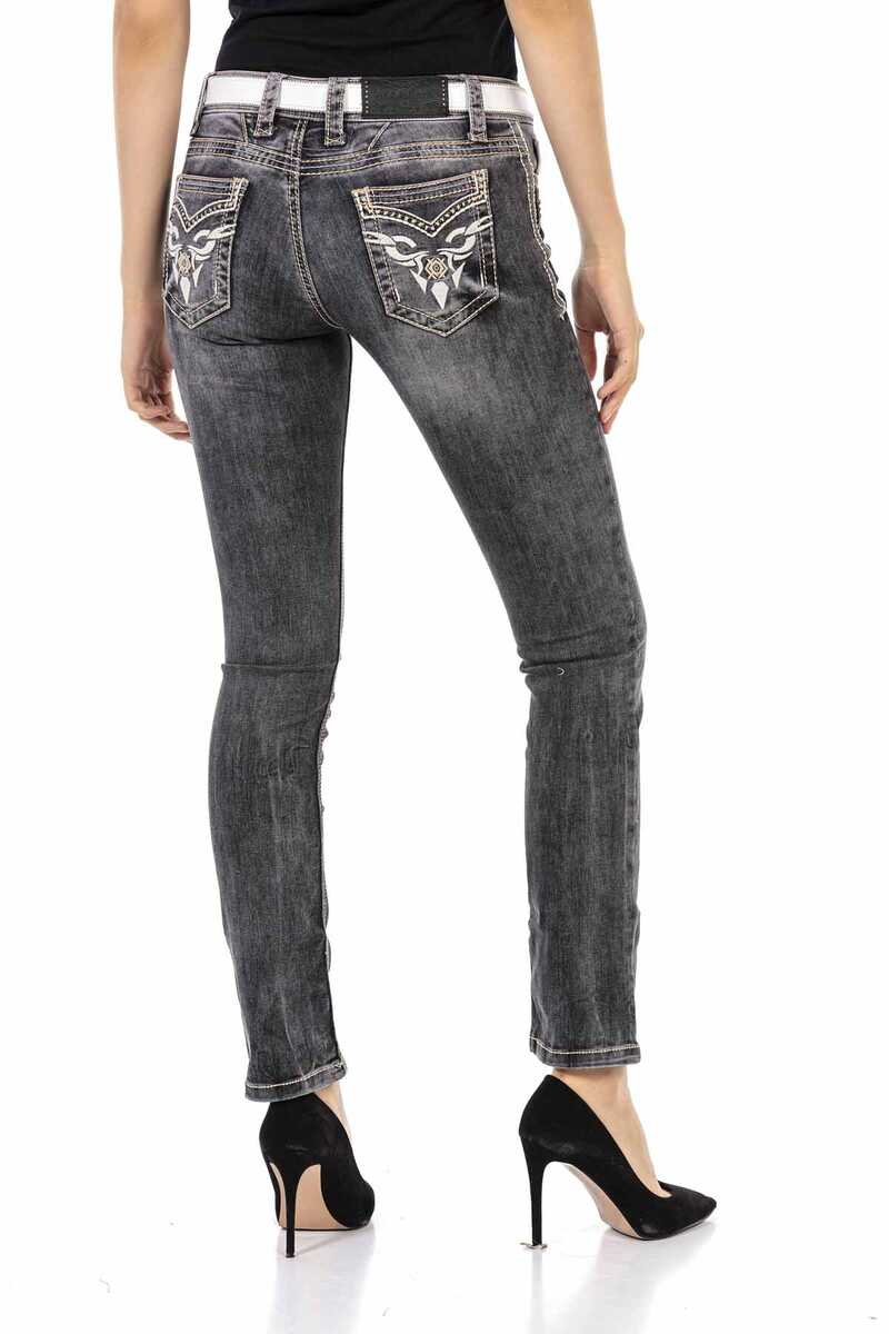 WD436 Women Slim-Fit Jeans con bordados llamativos