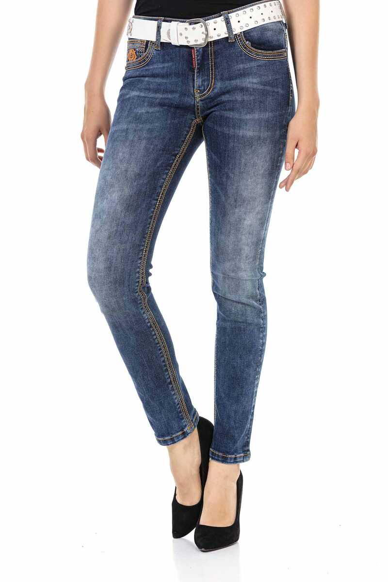 WD462 Women Slim-Fit jeans with trendy decorative stitching