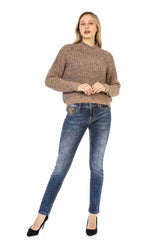 WD462 Women Slim-Fit jeans with trendy decorative stitching