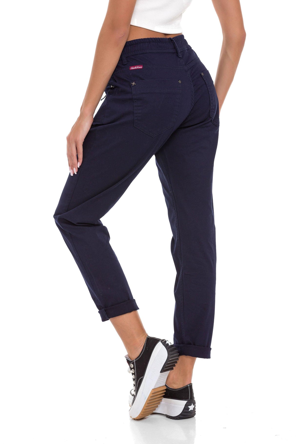 Pantalones de mujer WD508 en un aspecto inusual