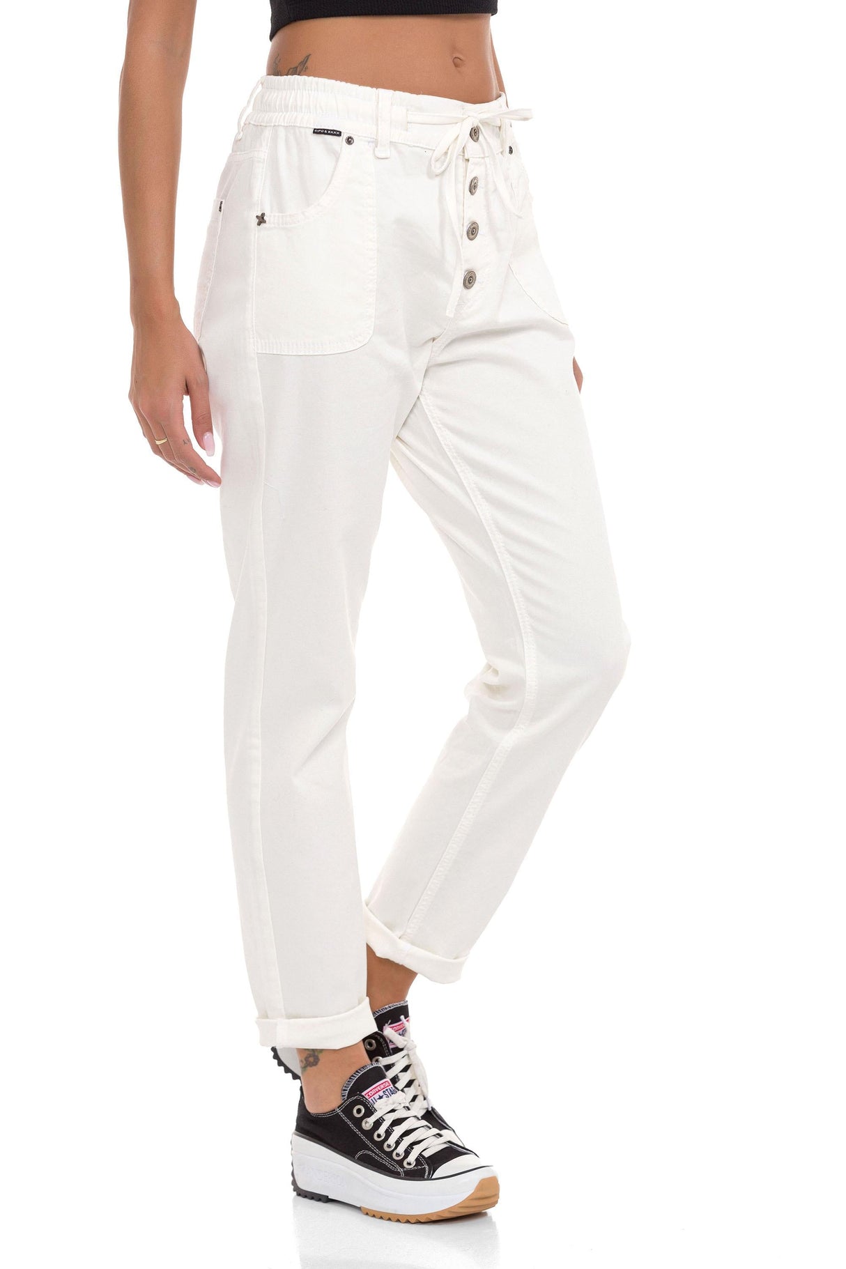 Pantalones de mujer WD508 en un aspecto inusual